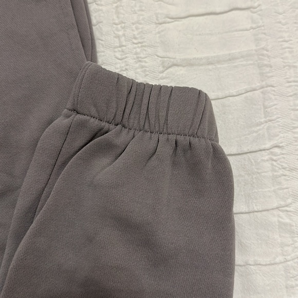 H&M Sweatpants - Picture 4 of 4